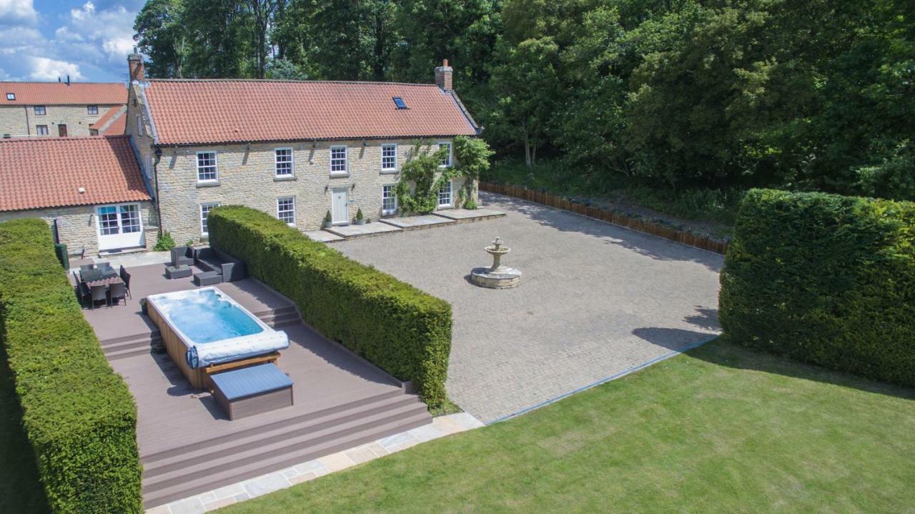 High Oaks Grange - Cottages Pickering Dış mekan fotoğraf